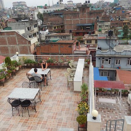 Shine Homestay Famille Francophone - Shine Home And Apartment Kathmandu Exterior photo