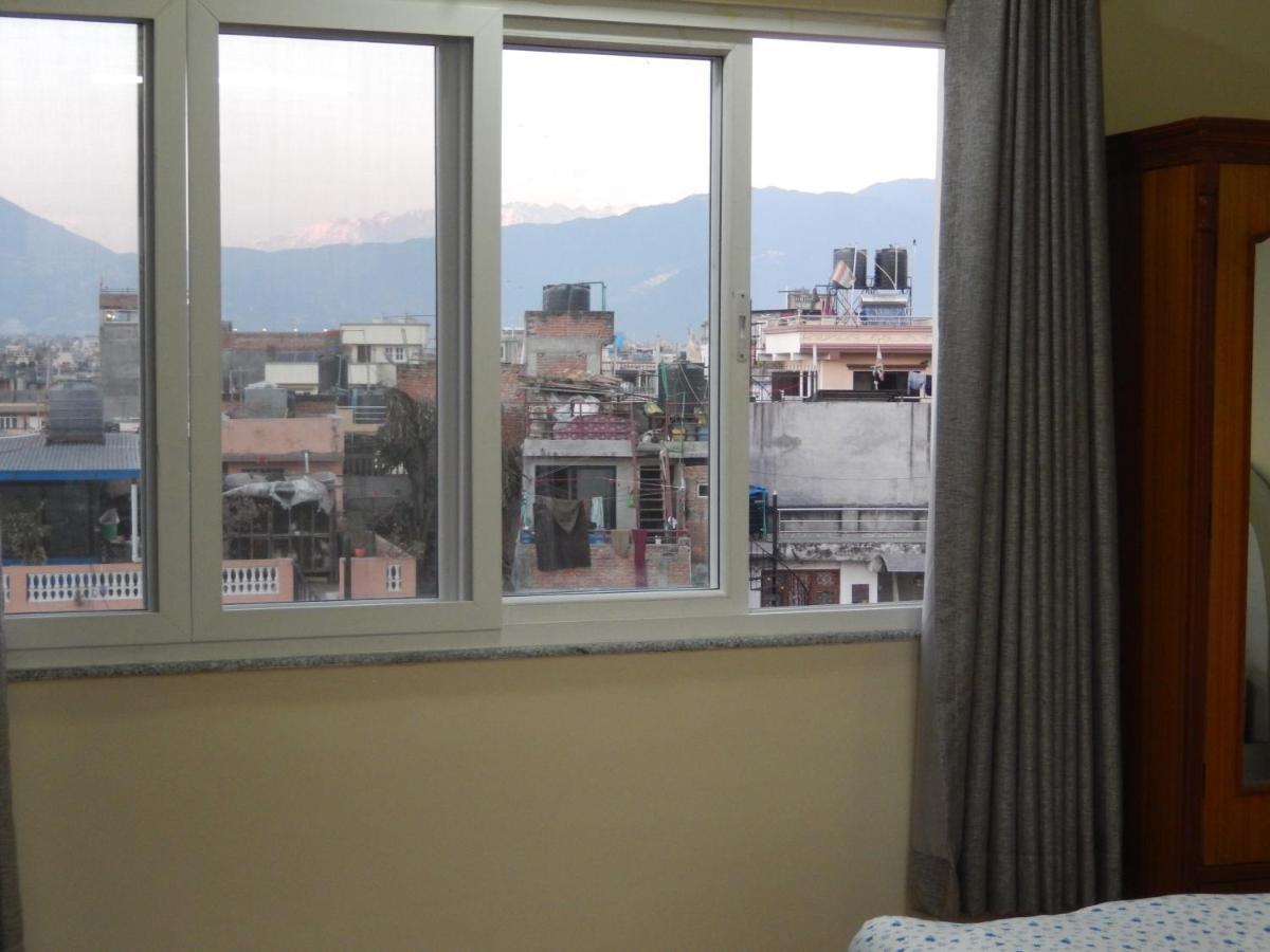 Shine Homestay Famille Francophone - Shine Home And Apartment Kathmandu Exterior photo