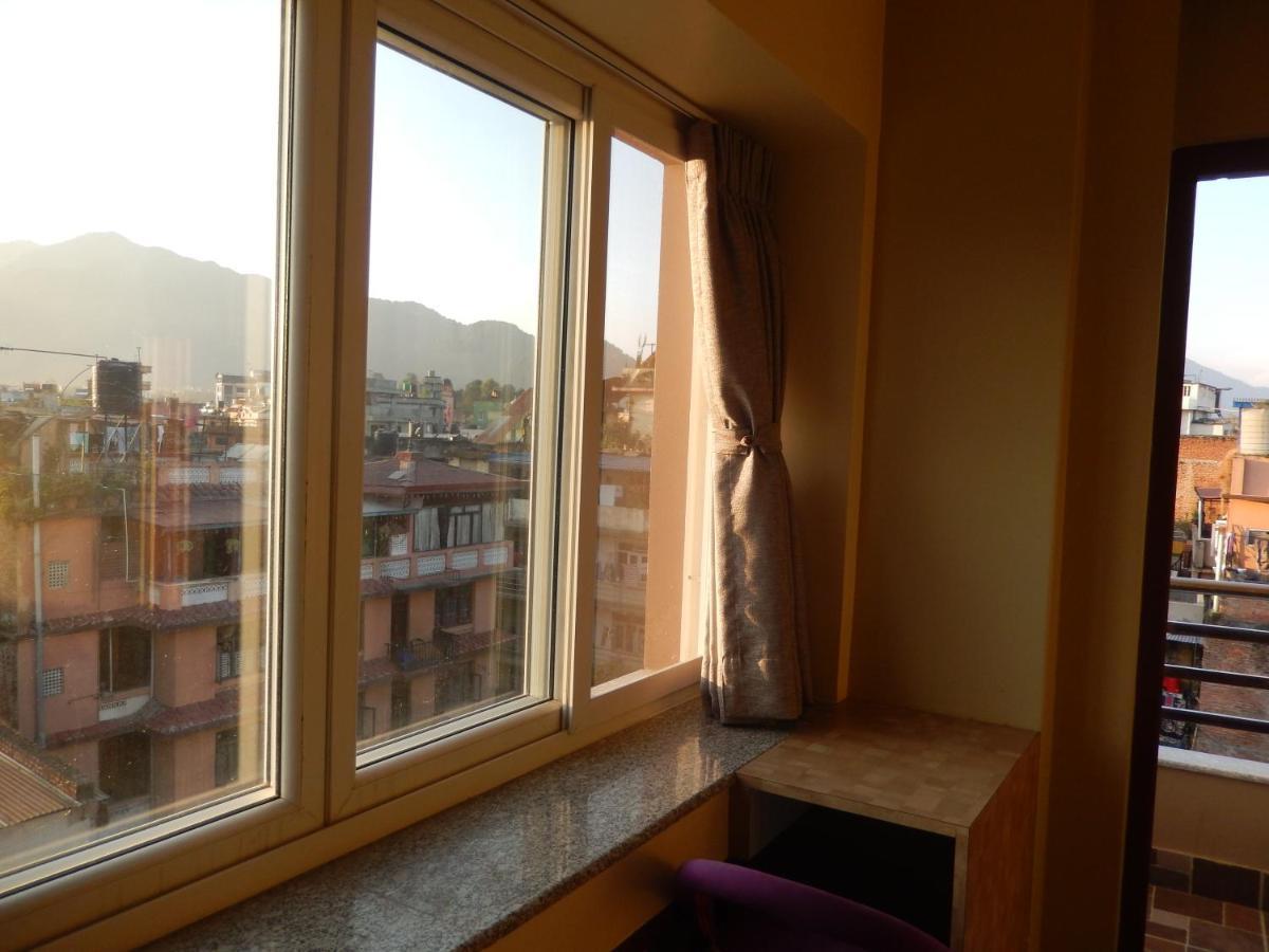 Shine Homestay Famille Francophone - Shine Home And Apartment Kathmandu Exterior photo