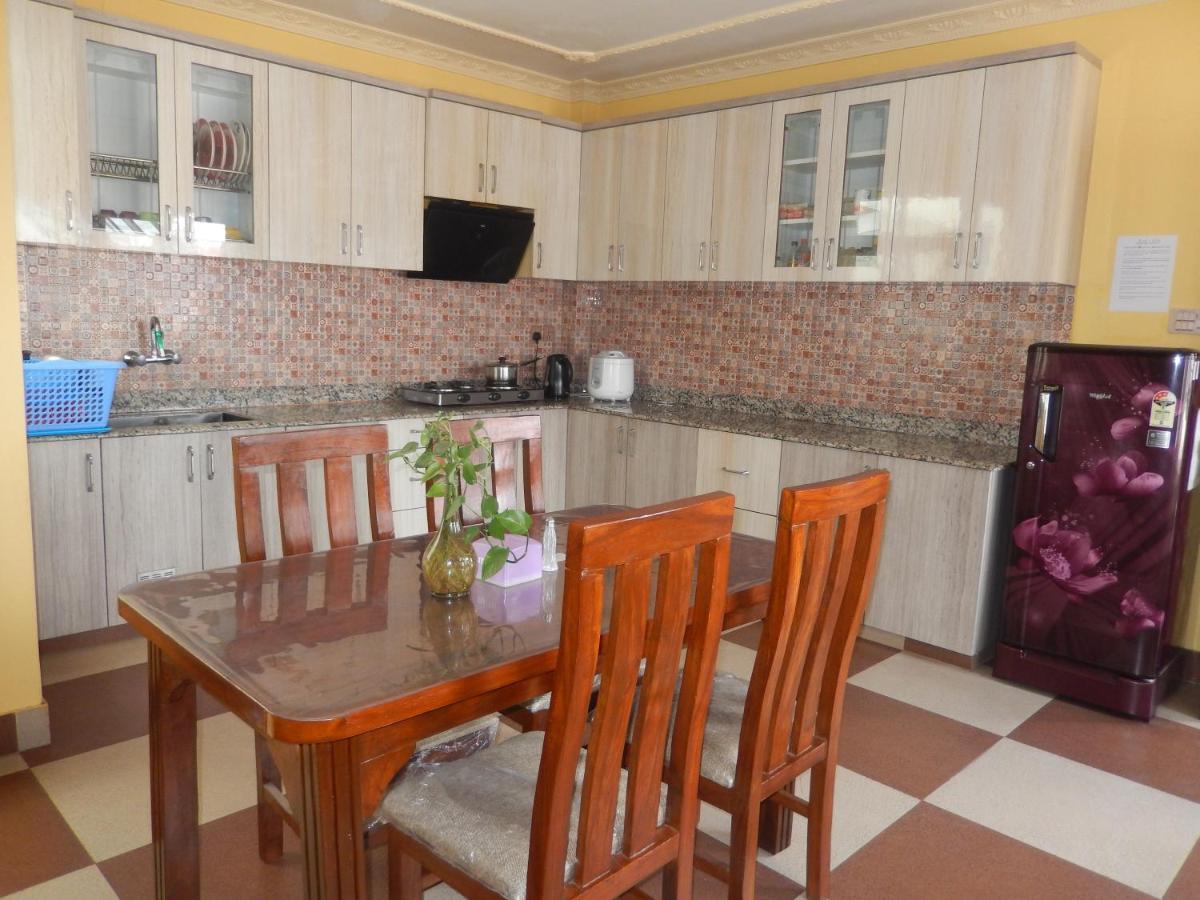 Shine Homestay Famille Francophone - Shine Home And Apartment Kathmandu Exterior photo