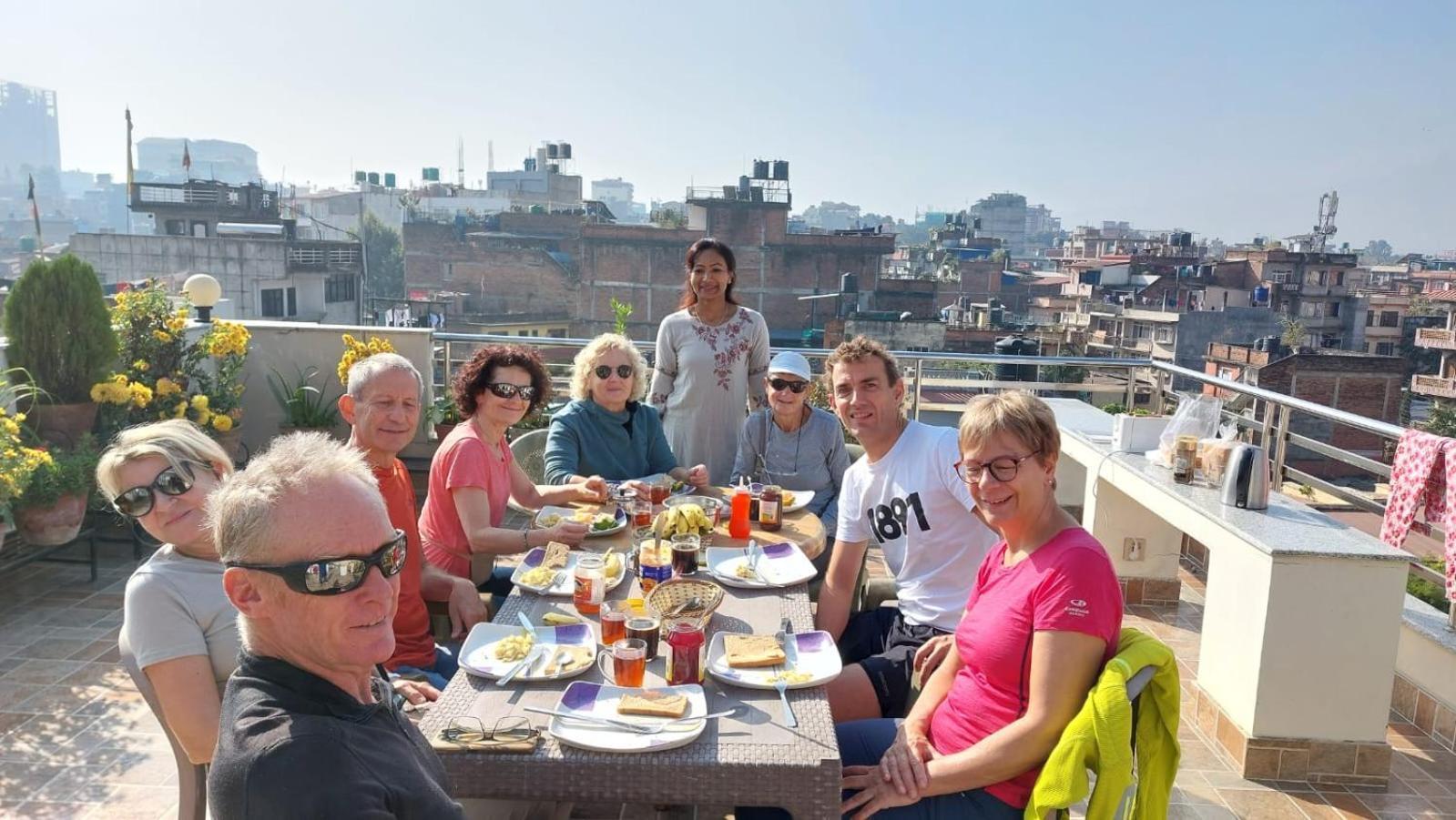 Shine Homestay Famille Francophone - Shine Home And Apartment Kathmandu Exterior photo