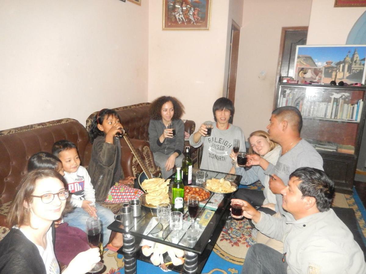 Shine Homestay Famille Francophone - Shine Home And Apartment Kathmandu Exterior photo