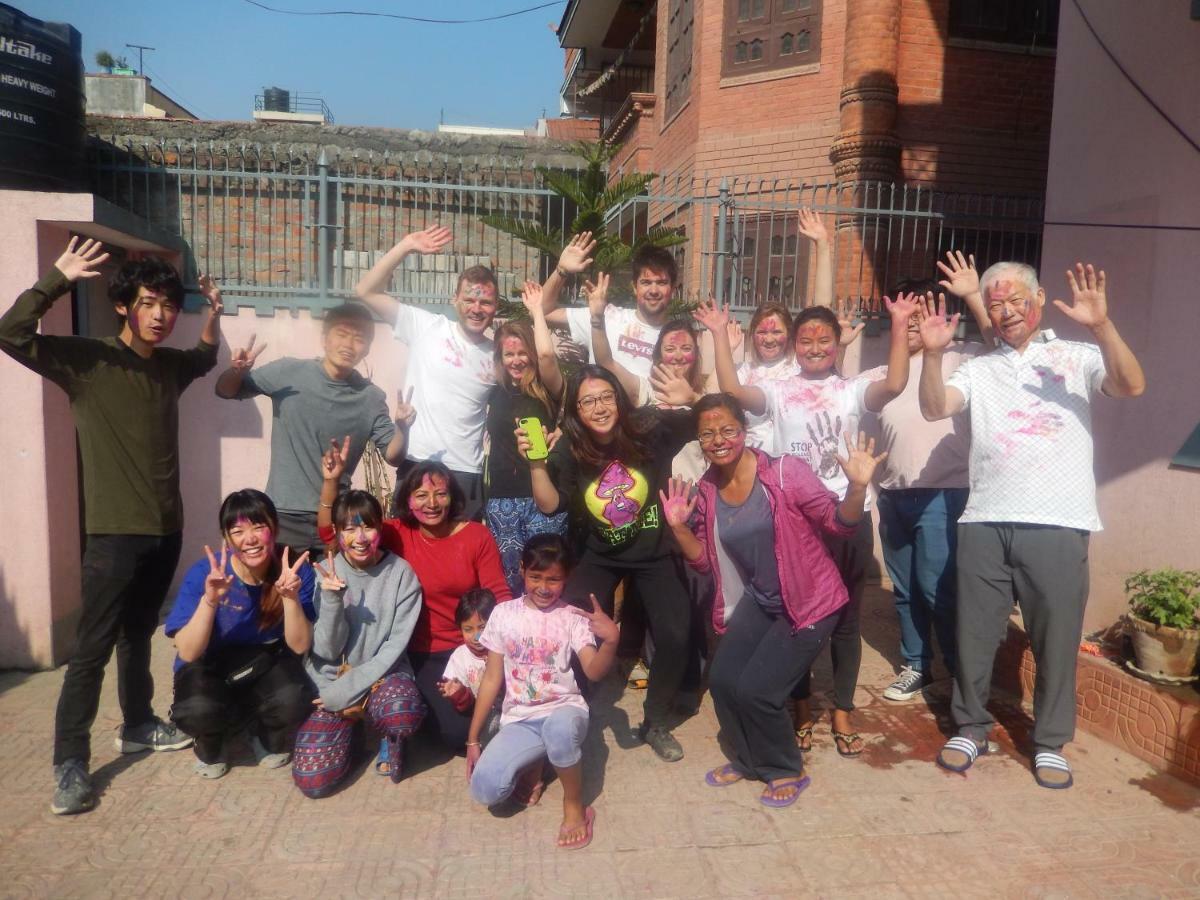 Shine Homestay Famille Francophone - Shine Home And Apartment Kathmandu Exterior photo