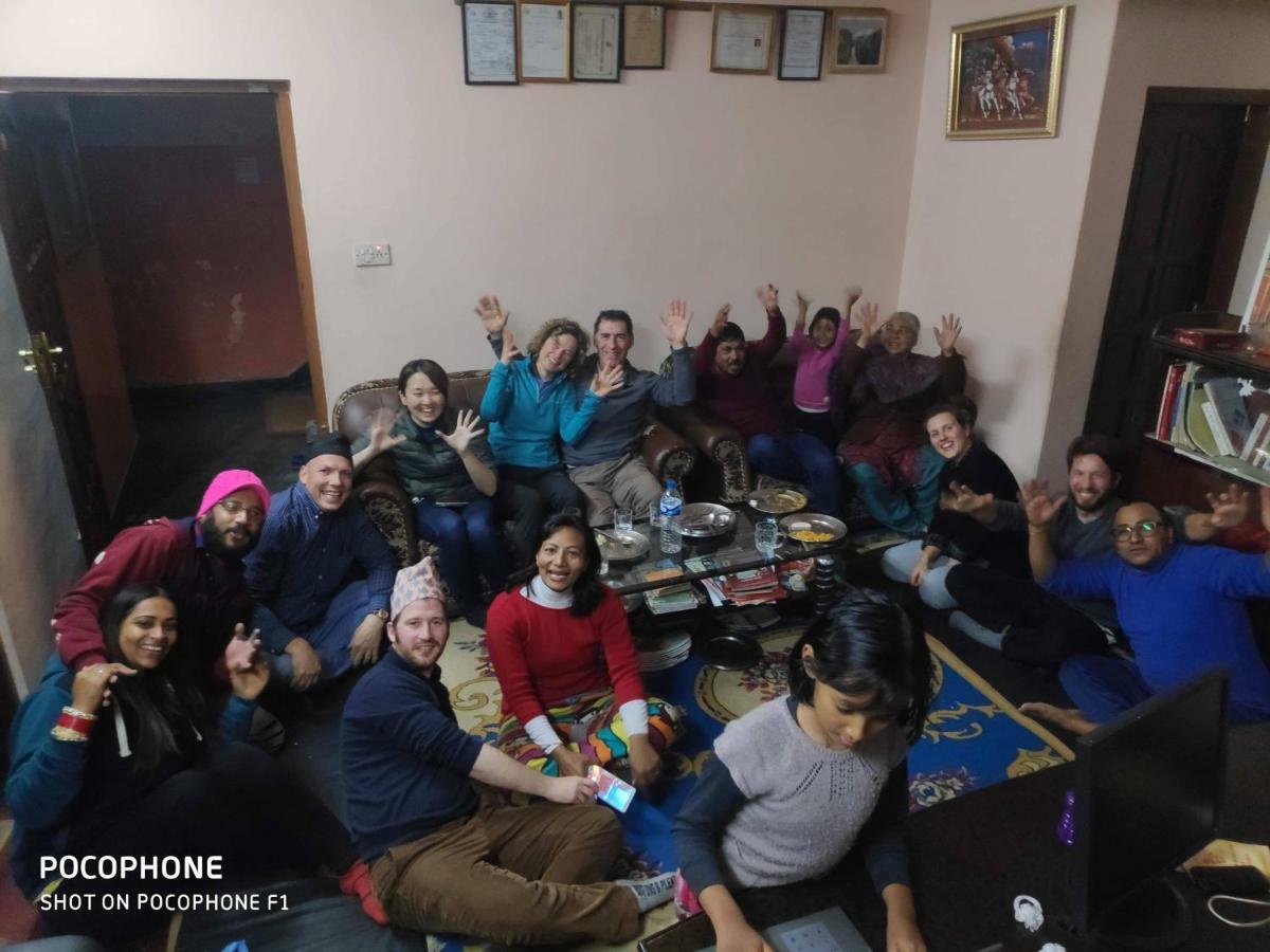 Shine Homestay Famille Francophone - Shine Home And Apartment Kathmandu Exterior photo